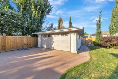 4005 60Th Avenue, Lloydminster, AB - Outdoor