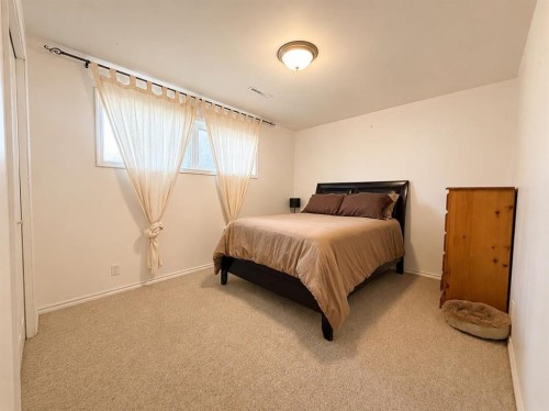 5509 45 Street, Provost, AB - Indoor Photo Showing Bedroom