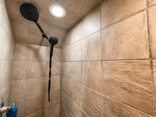 5509 45 Street, Provost, AB - Indoor Photo Showing Bathroom