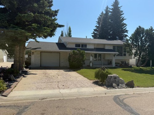5509 45 Street, Provost, AB - Outdoor With Facade