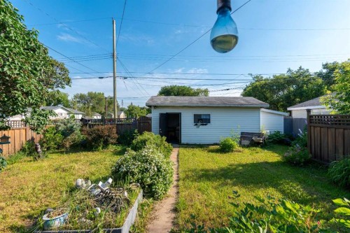 5101 55 Street, Lloydminster, AB - Outdoor