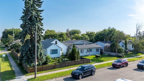 5101 55 Street, Lloydminster, AB - Outdoor