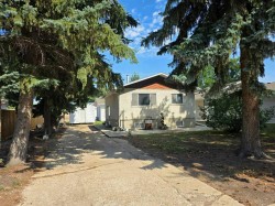 1026 11 Avenue Wainwright, AB T9W 1K6