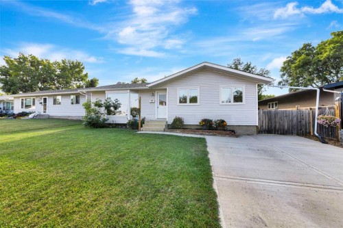 3208 54 Avenue, Lloydminster, AB - Outdoor