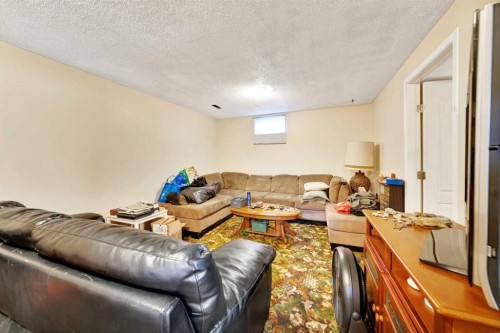 3208 54 Avenue, Lloydminster, AB - Indoor