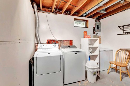 3208 54 Avenue, Lloydminster, AB - Indoor Photo Showing Laundry Room