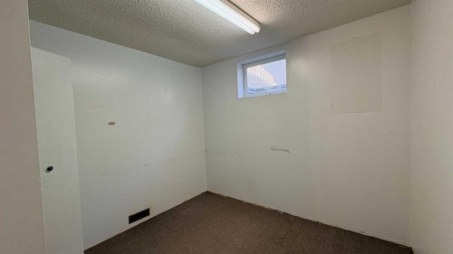 1046 17 Avenue, Wainwright, AB 
