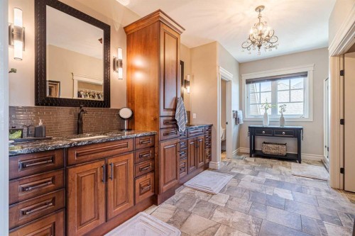 6205 17 Street Close, Lloydminster, AB 