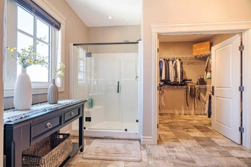 6205 17 Street Close, Lloydminster, AB 