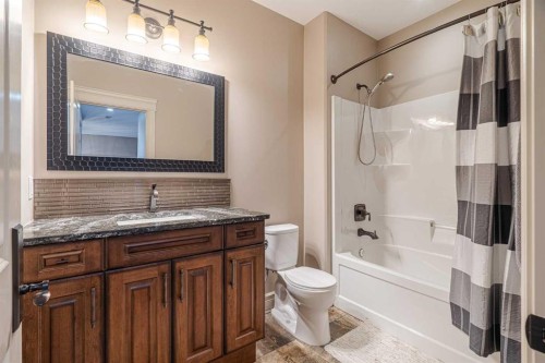 6205 17 Street Close, Lloydminster, AB 