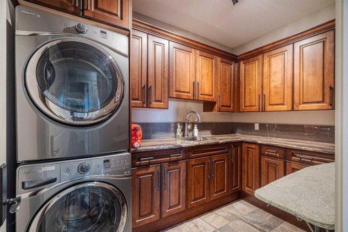 6205 17 Street Close, Lloydminster, AB 