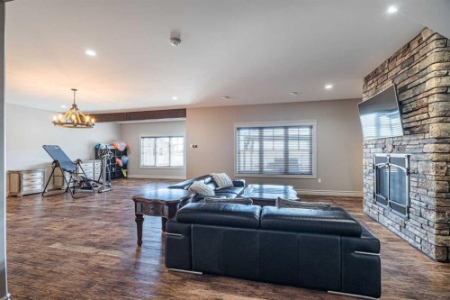 6205 17 Street Close, Lloydminster, AB 