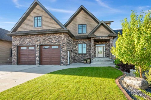 6205 17 Street Close, Lloydminster, AB 