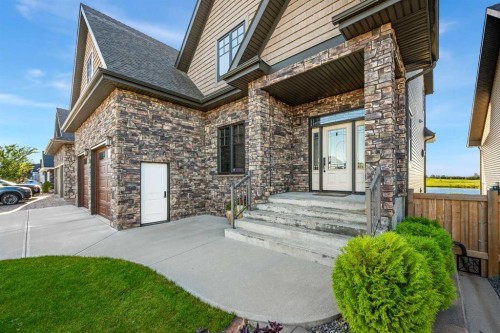 6205 17 Street Close, Lloydminster, AB 