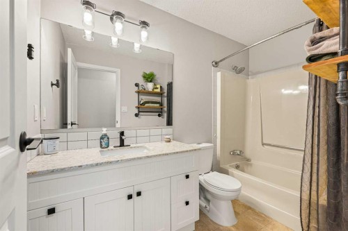 5410 28 Street, Lloydminster, AB 