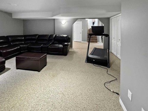 3102 65 Avenue, Lloydminster, AB 