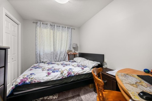3910 57 Avenue, Lloydminster, AB 