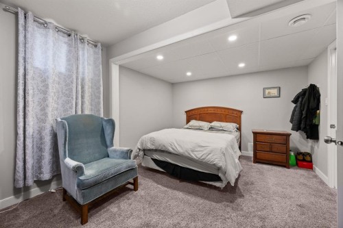 3910 57 Avenue, Lloydminster, AB 