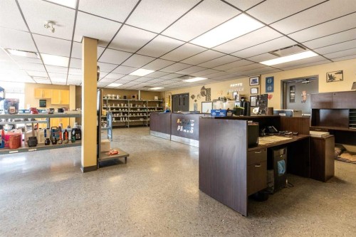 4706 62 Avenue, Lloydminster, AB 
