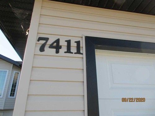 B-7411 29 Street , Lloydminster, AB T9V 3N1 1
