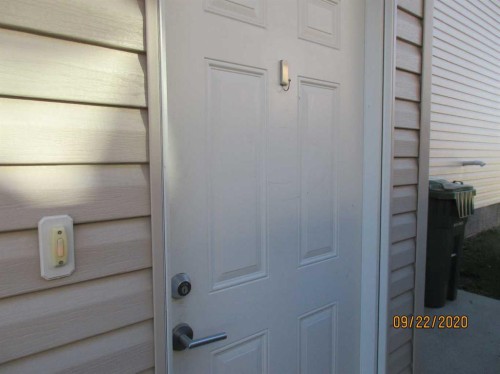 B-7411 29 Street , Lloydminster, AB T9V 3N1 3