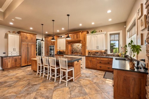 2012 63 Avenue, Lloydminster, AB 