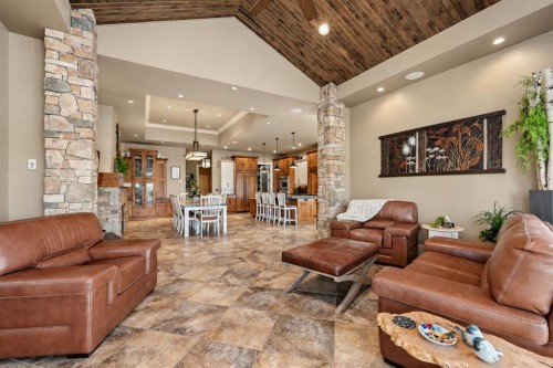 2012 63 Avenue, Lloydminster, AB 