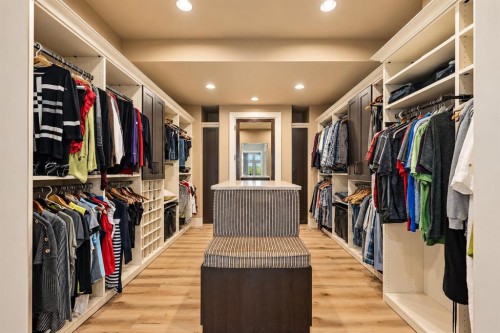 2012 63 Avenue, Lloydminster, AB 
