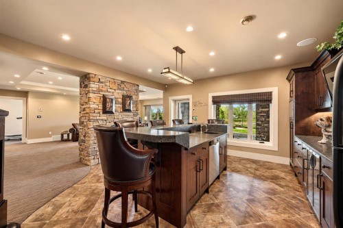 2012 63 Avenue, Lloydminster, AB 