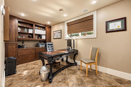 2012 63 Avenue, Lloydminster, AB 