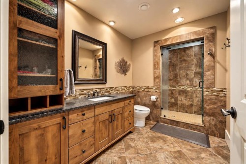2012 63 Avenue, Lloydminster, AB 