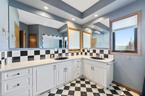 3302 64 Avenue, Lloydminster, AB 