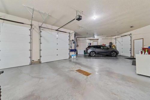 3302 64 Avenue, Lloydminster, AB 