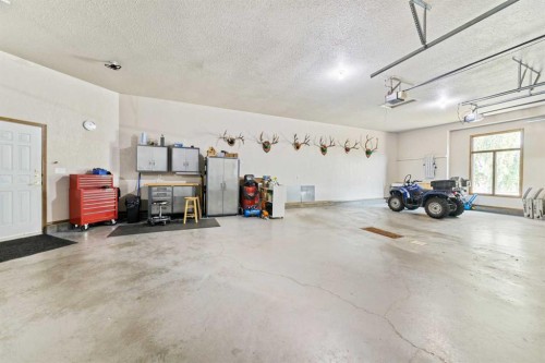 3302 64 Avenue, Lloydminster, AB 