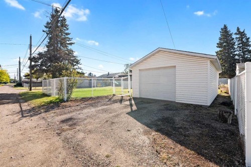 5116 56A Street, Lloydminster, AB 