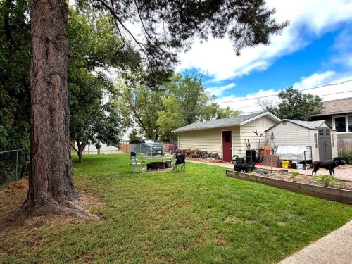 1305 5 Avenue, Wainwright, AB 