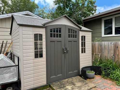 1305 5 Avenue, Wainwright, AB 