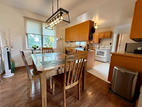 1305 5 Avenue, Wainwright, AB 