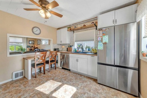5021 54A Street, Lloydminster, AB 