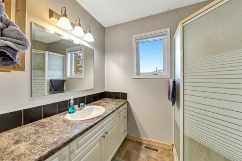 207 3Rd Avenue East, Neilburg, SK 