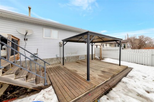 207 3Rd Avenue East, Neilburg, SK 