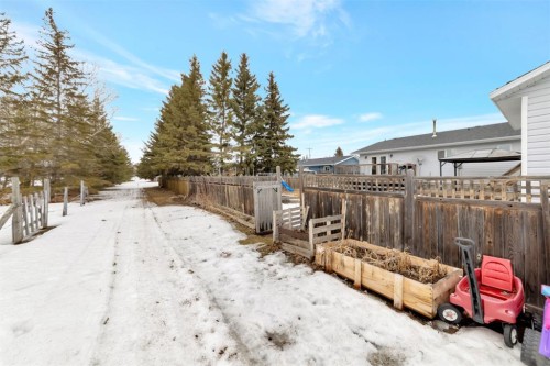 207 3Rd Avenue East, Neilburg, SK 
