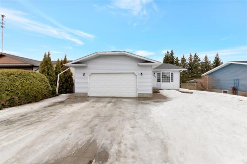 207 3Rd Avenue East, Neilburg, SK 