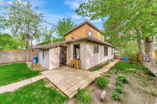 5207 48 Street, Lloydminster, AB 