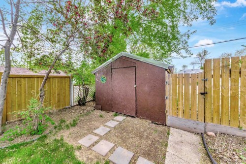 5207 48 Street, Lloydminster, AB 