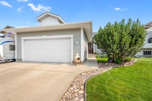 2307 61A Avenue, Lloydminster, AB 