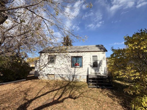 802 6 Avenue, Wainwright, AB 