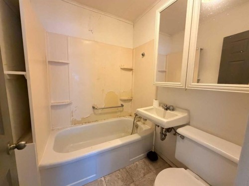 802 6 Avenue, Wainwright, AB 