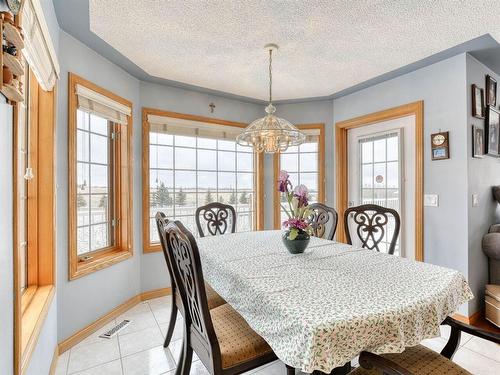 254209 Woodland Road, Rural Rocky View County, AB - Indoor Photo Showing Dining Room