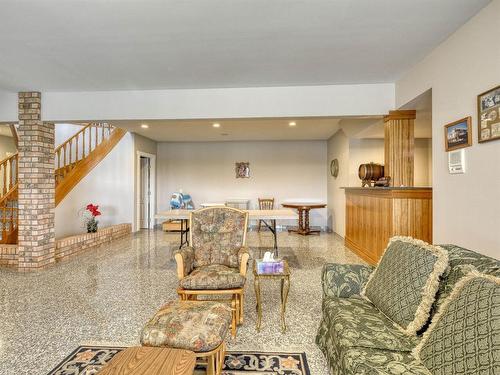 254209 Woodland Road, Rural Rocky View County, AB - Indoor Photo Showing Living Room